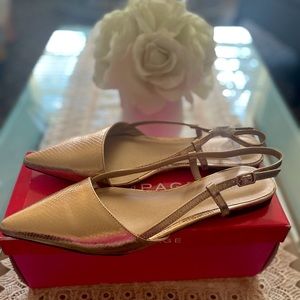 NWT Women’s Size 8.5 Rampage Copper Metallic Cora Pointed Toe Flat